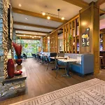 Oswego Hotel